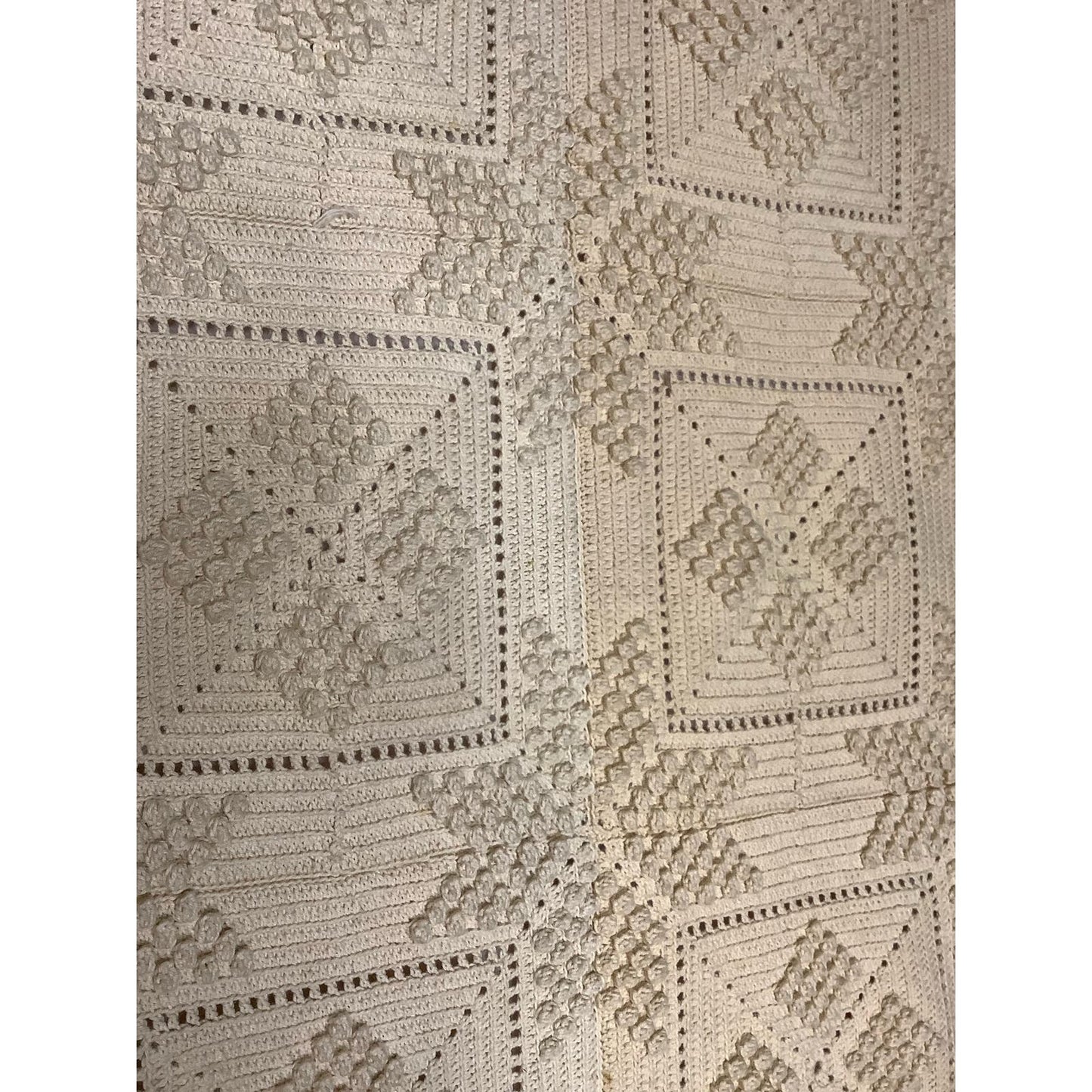 Vtg Handmade Heavy Cotton Blanket Star Pattern Popcorn Knit Triangle 90” x 58” - MST GoodsHandmade