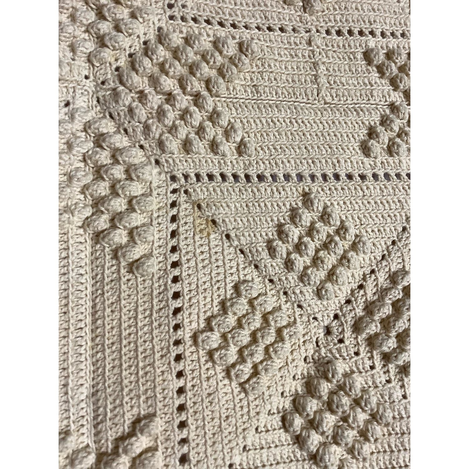 Vtg Handmade Heavy Cotton Blanket Star Pattern Popcorn Knit Triangle 90” x 58” - MST GoodsHandmade