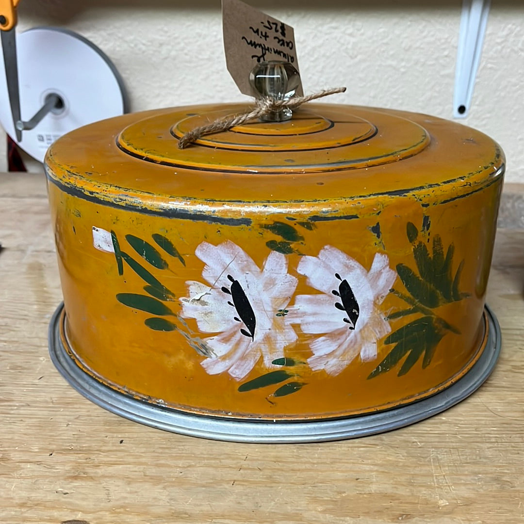 Orange aluminium cake tin