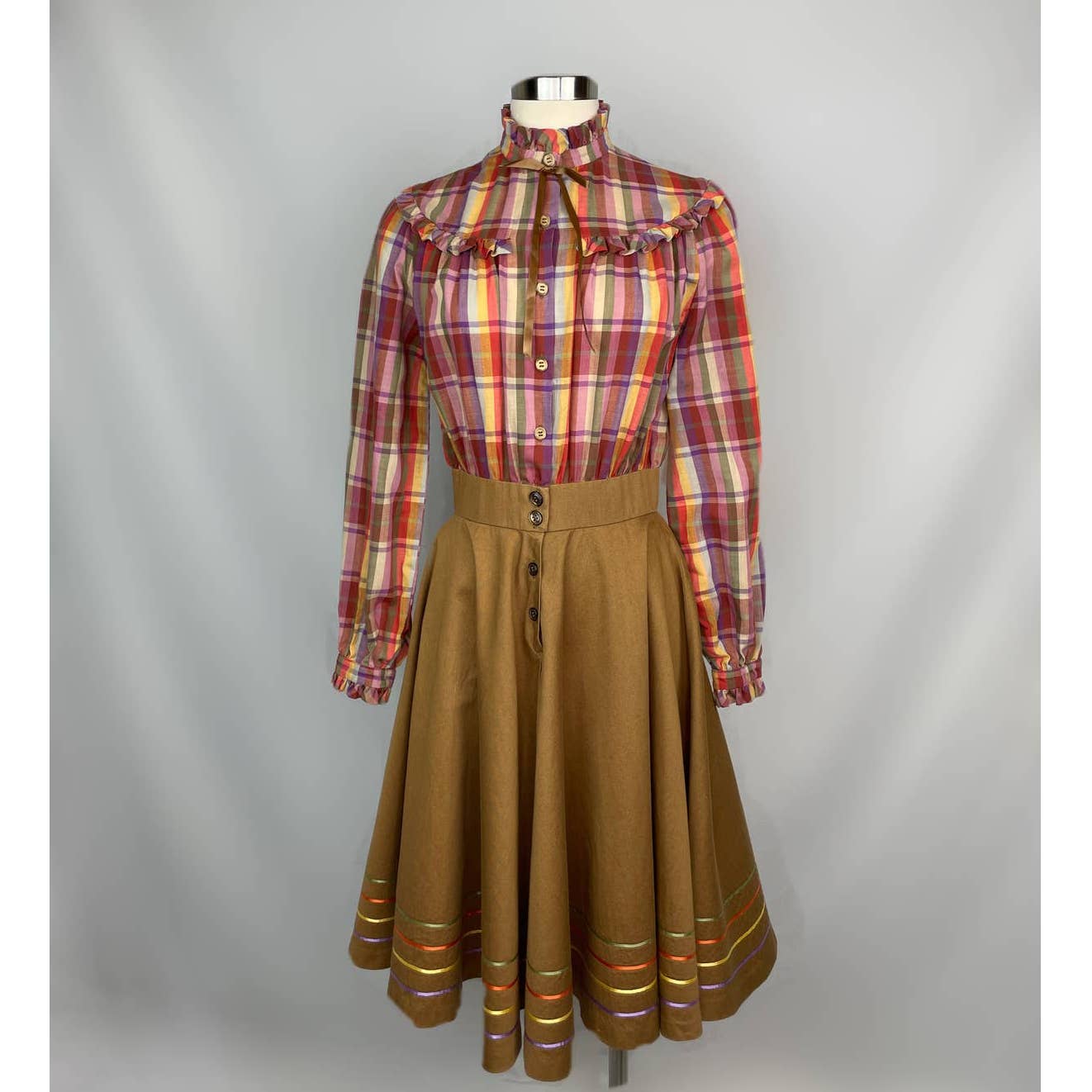 Vintage 1980s Dress Plaid Ruffle Pink Brown Full Skirt Small High Collar A1008